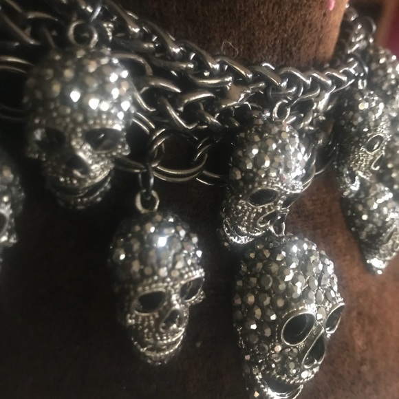 Sculls and rhinestone crystal choker. - Picture 3 of 4